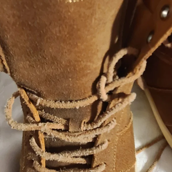 Saint Lauren Brown Suede High-Top Sneakers - Picture 8 of 11